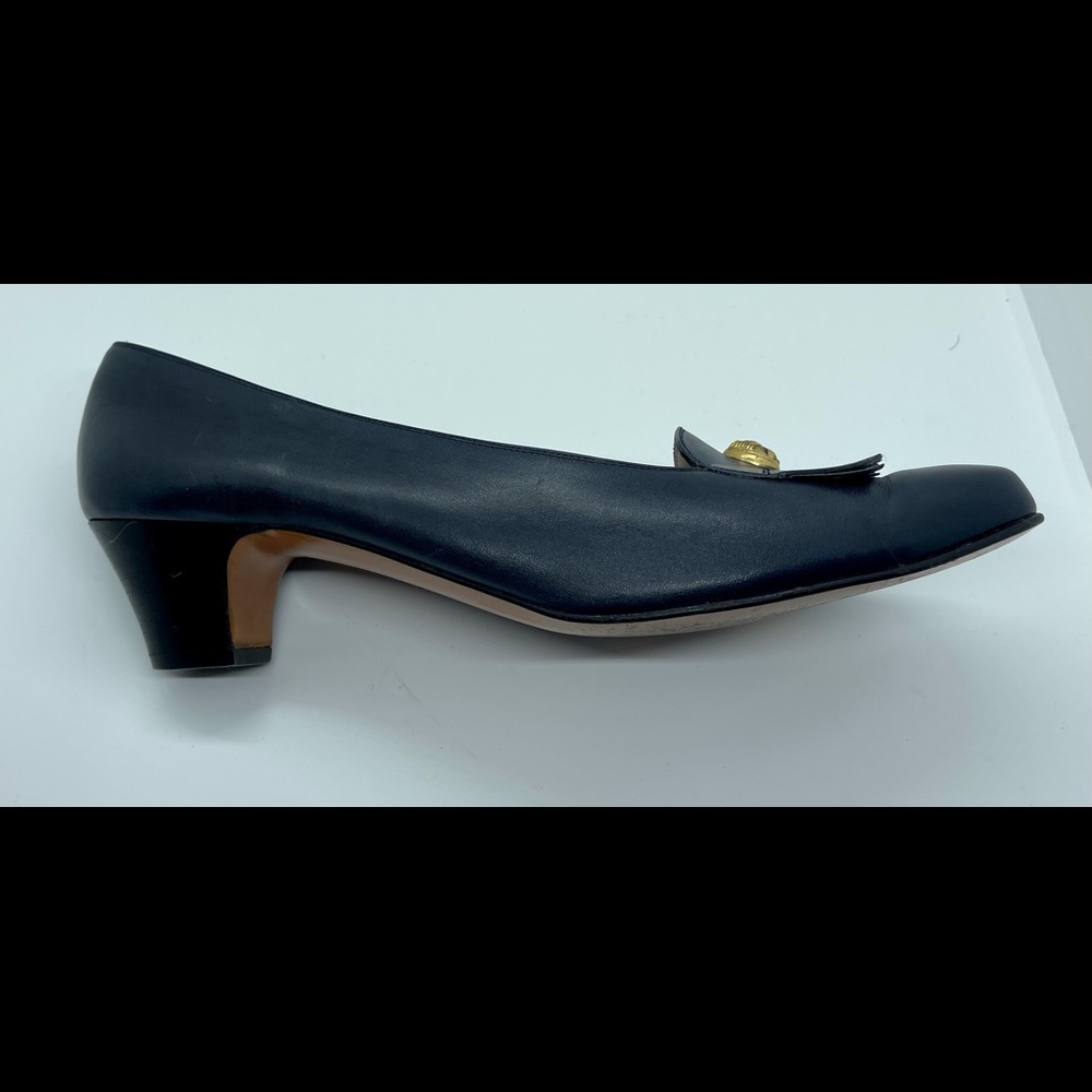 Salvatore Ferragamo fringed low heeled pump - Picture 4 of 11